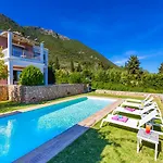 Villa Kyklamino