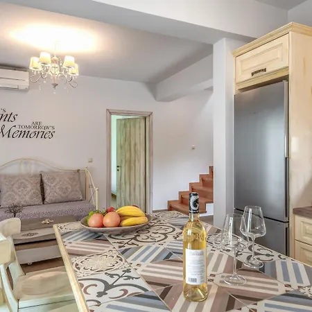 Kyklamino Villa Nikiana