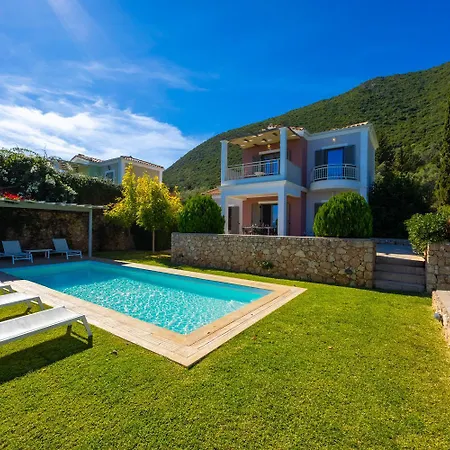 Kyklamino Villa