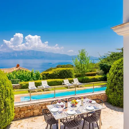 Villa Kyklamino *